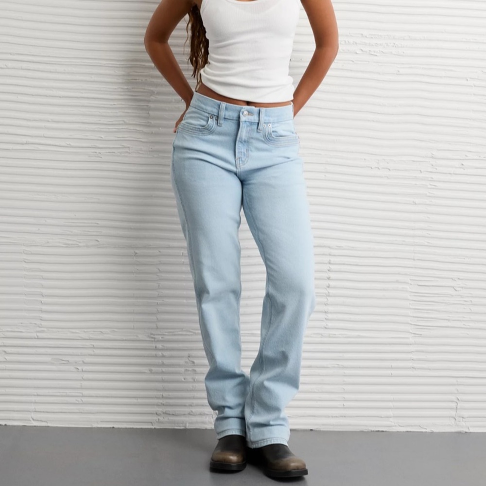 American Eagle Stretch Curvy Straight Jean Size 6 Short